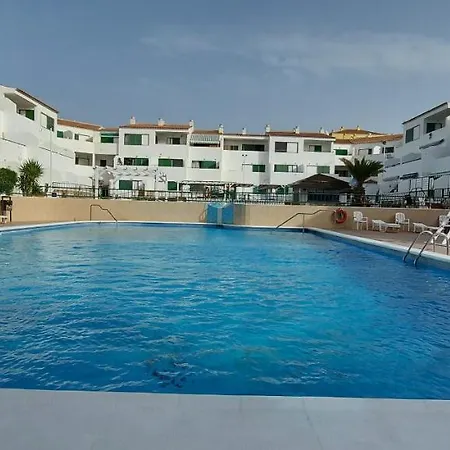 Immaculate 1-bed In E308 *