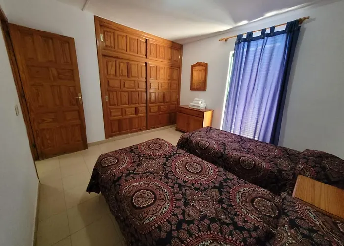 1 Bed - Sleeps 2 - Pool - Parking 阿罗纳